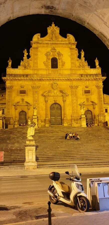 Le Rose Di Modica Villa Exterior foto
